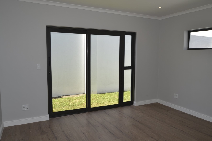 3 Bedroom Property for Sale in Croydon Gardens Estate Western Cape